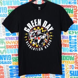 Green Day Revolution Radio Tour T Shirt Size S 2017 Double Sided Dates